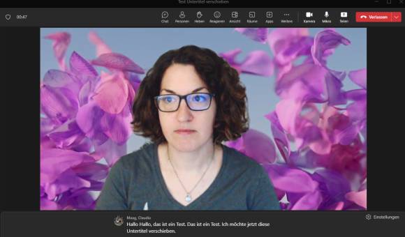 Die standardmässigen Liveuntertitel in einer Teams-Besprechung